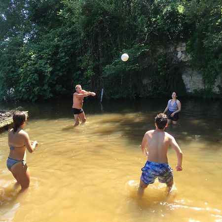 Gites Clodeguy No 2 Saint-Sylvestre-sur-Lot Esterno foto